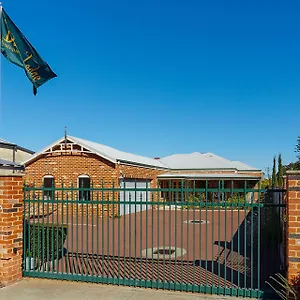 Perth hotels &amp; apartments, all accommodations in Perth