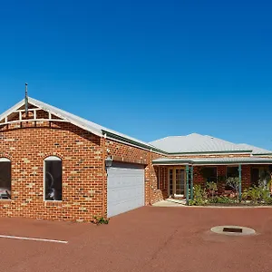 Perth hotels &amp; apartments, all accommodations in Perth