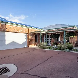 Perth hotels &amp; apartments, all accommodations in Perth
