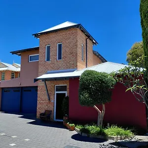 Perth hotels &amp; apartments, all accommodations in Perth