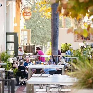 Perth hotels &amp; apartments, all accommodations in Perth